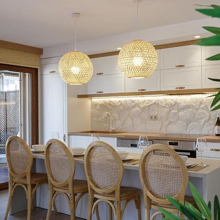 Villa Seashell -Wonderful Newly Renovated Villa On The Beach Galatás Exterior foto