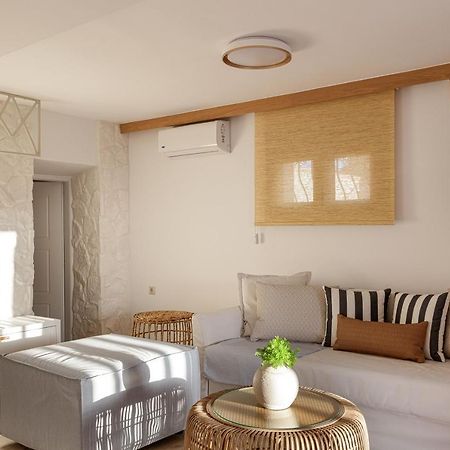 Villa Seashell -Wonderful Newly Renovated Villa On The Beach Galatás Exterior foto