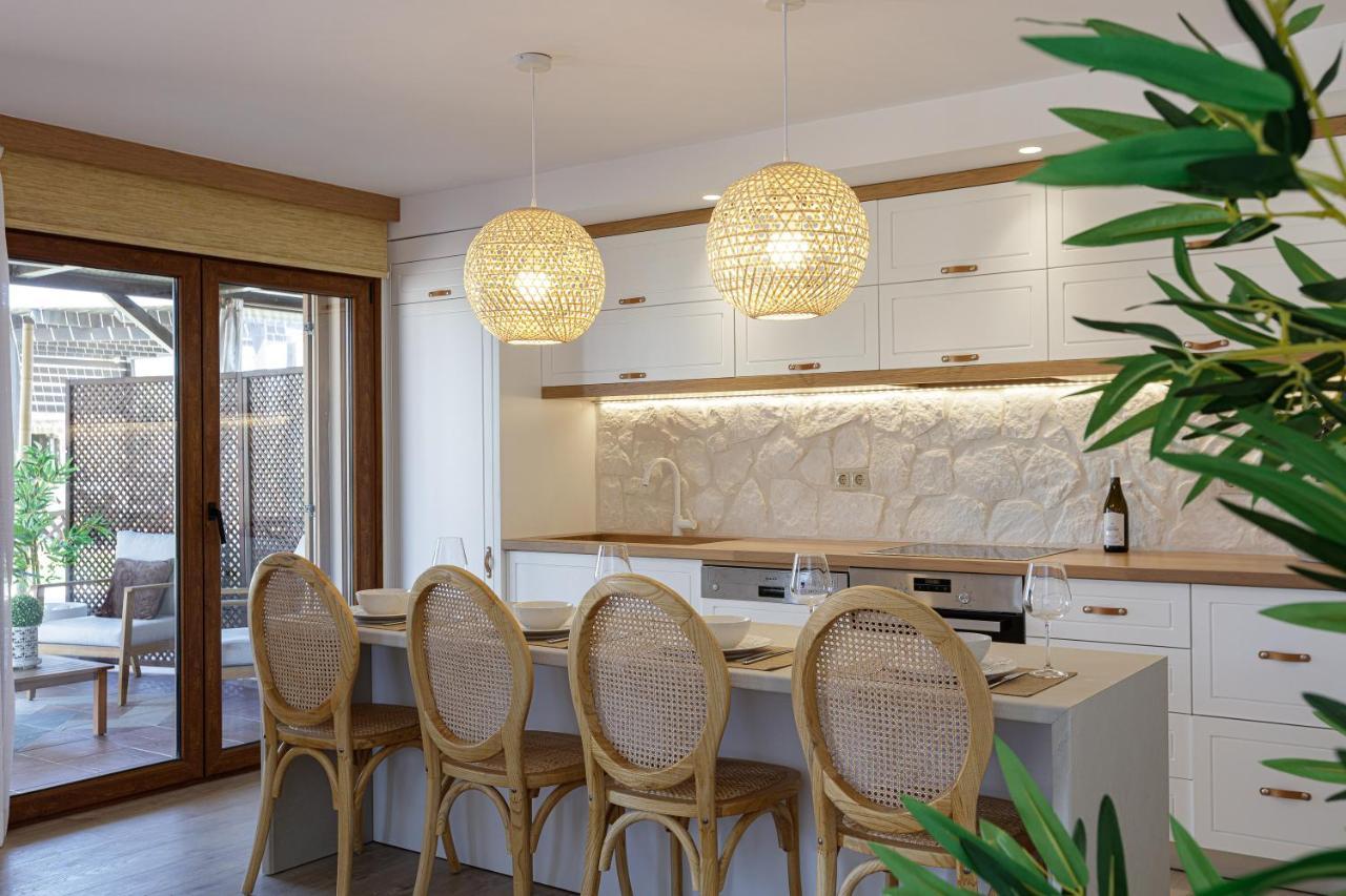 Villa Seashell -Wonderful Newly Renovated Villa On The Beach Galatás Exterior foto
