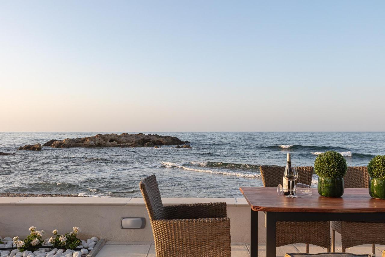 Villa Seashell -Wonderful Newly Renovated Villa On The Beach Galatás Exterior foto