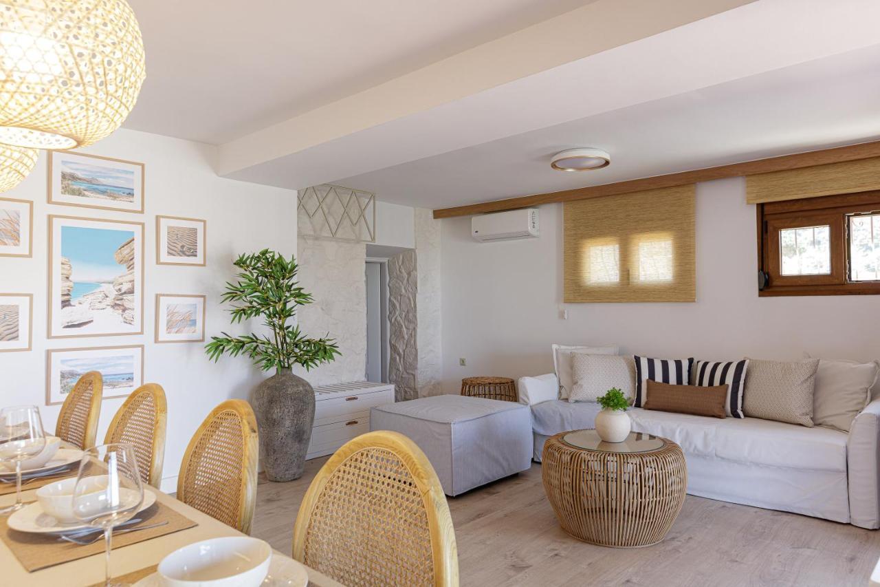 Villa Seashell -Wonderful Newly Renovated Villa On The Beach Galatás Exterior foto